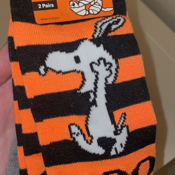 Peanuts Halloween Snoopy Knee Highs Socks 2 Pair NWT - Picture 3 of 3